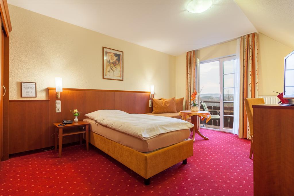 Hotel Restaurant Sonnenhof Weyerbusch Esterno foto