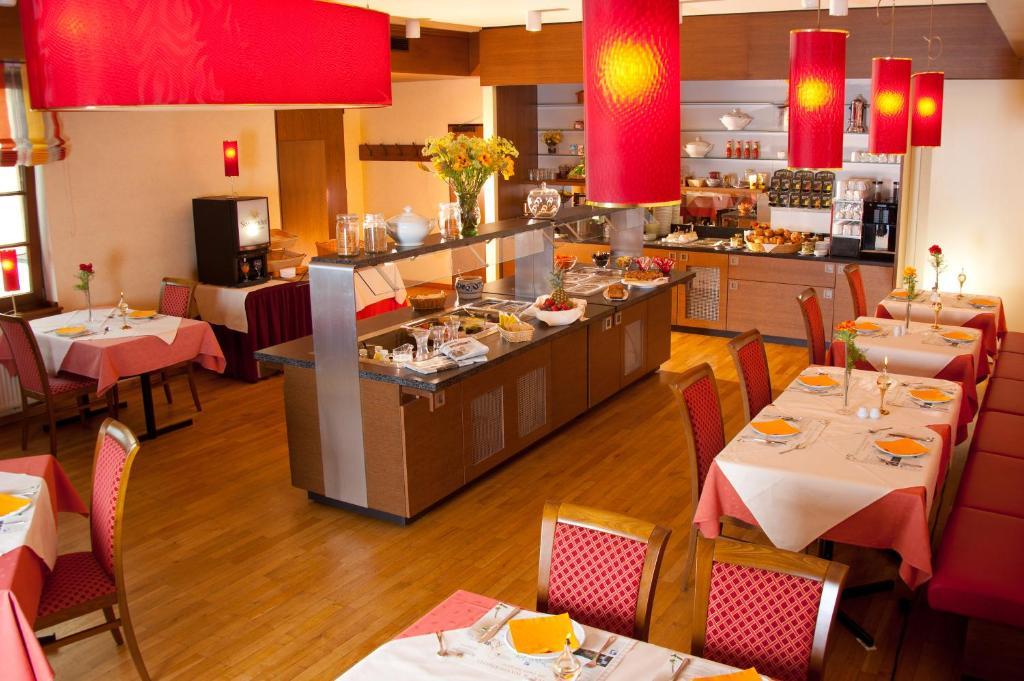 Hotel Restaurant Sonnenhof Weyerbusch Esterno foto