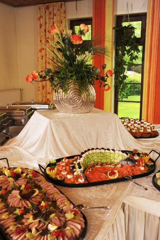 Hotel Restaurant Sonnenhof Weyerbusch Esterno foto