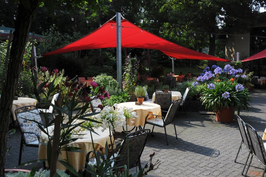Hotel Restaurant Sonnenhof Weyerbusch Esterno foto