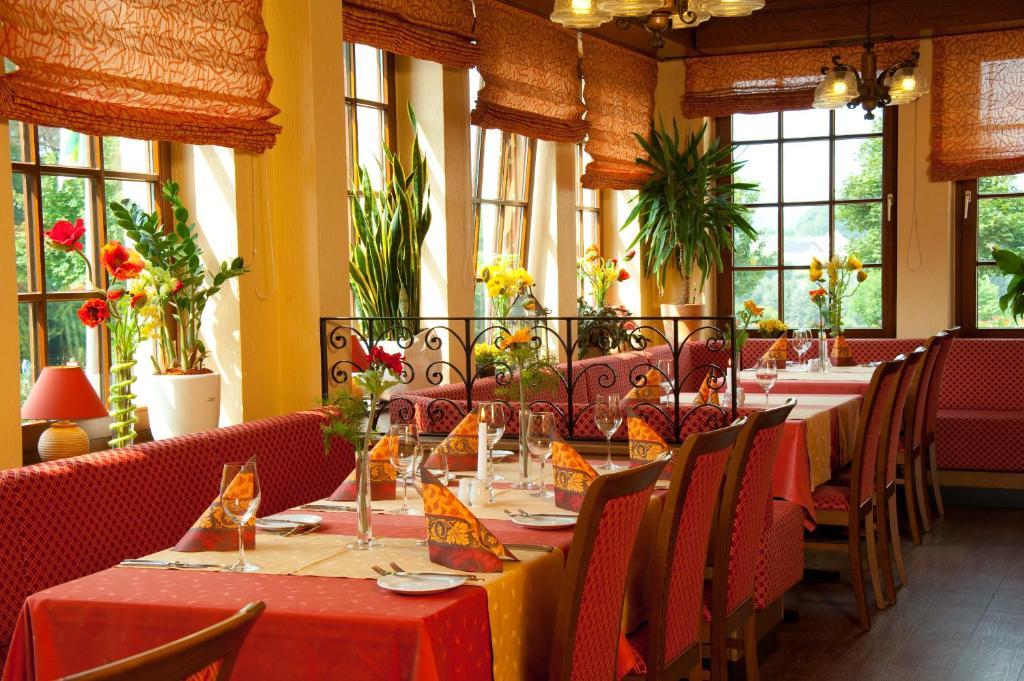 Hotel Restaurant Sonnenhof Weyerbusch Esterno foto