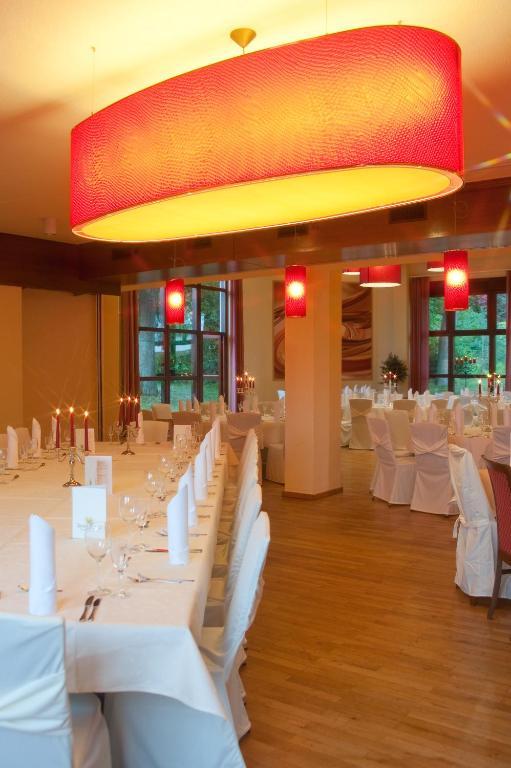 Hotel Restaurant Sonnenhof Weyerbusch Esterno foto