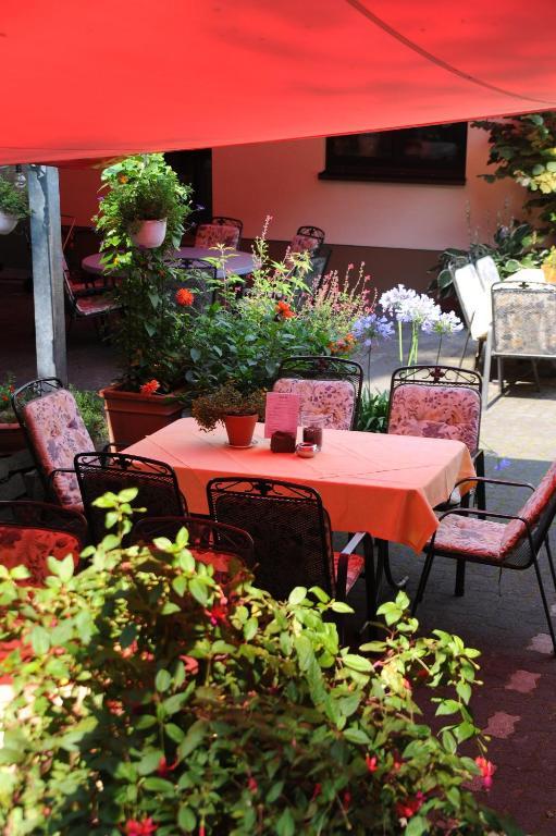 Hotel Restaurant Sonnenhof Weyerbusch Esterno foto